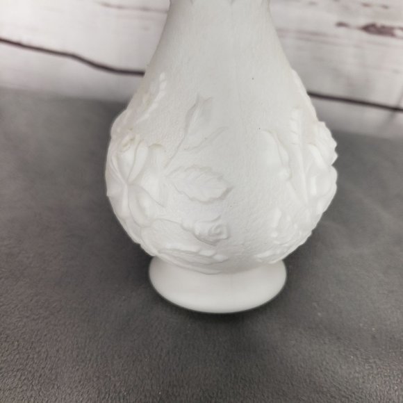 Vintage Imperial Glass Milk Rose Bud Vase Imperial Glass 1960s/1970s Imperial Gl - Picture 6 of 10